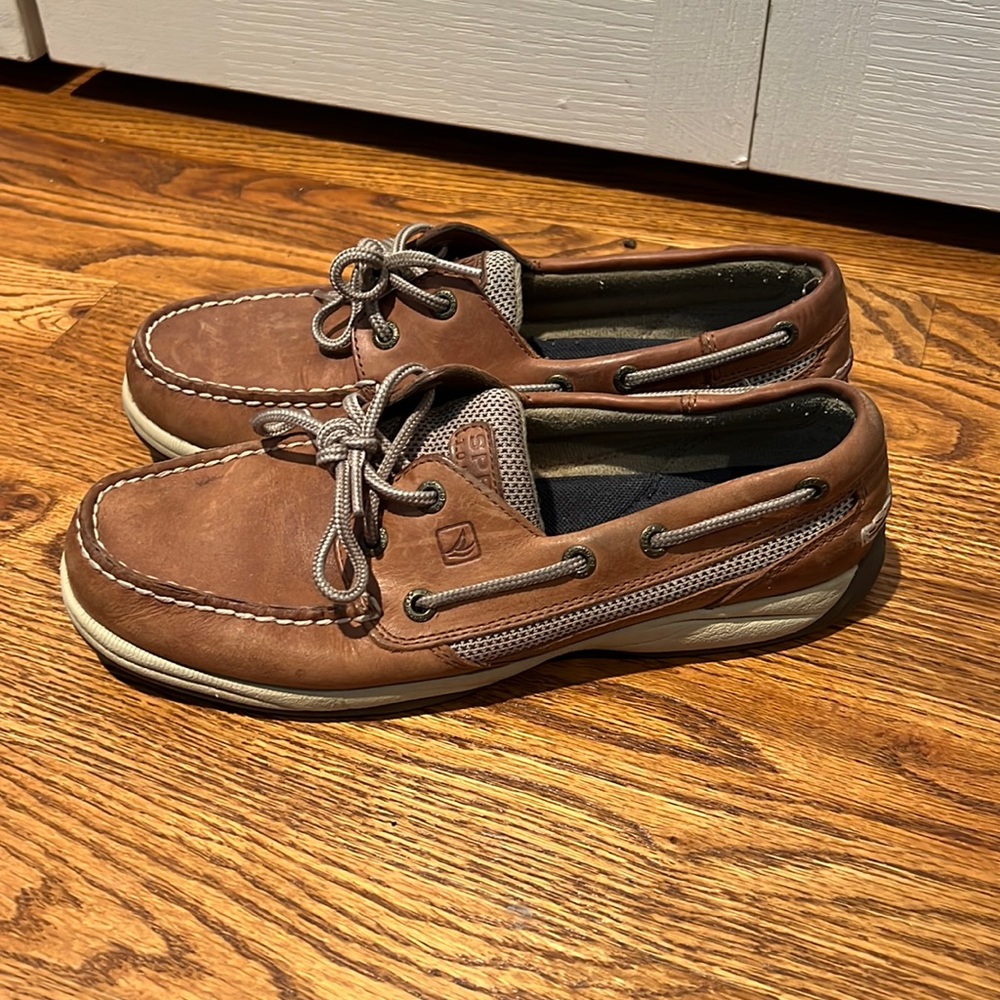 Womens Sperry slip one size 8